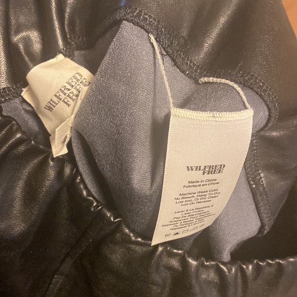 Faux Leather Wilfred Leggings - Picture 3 of 4